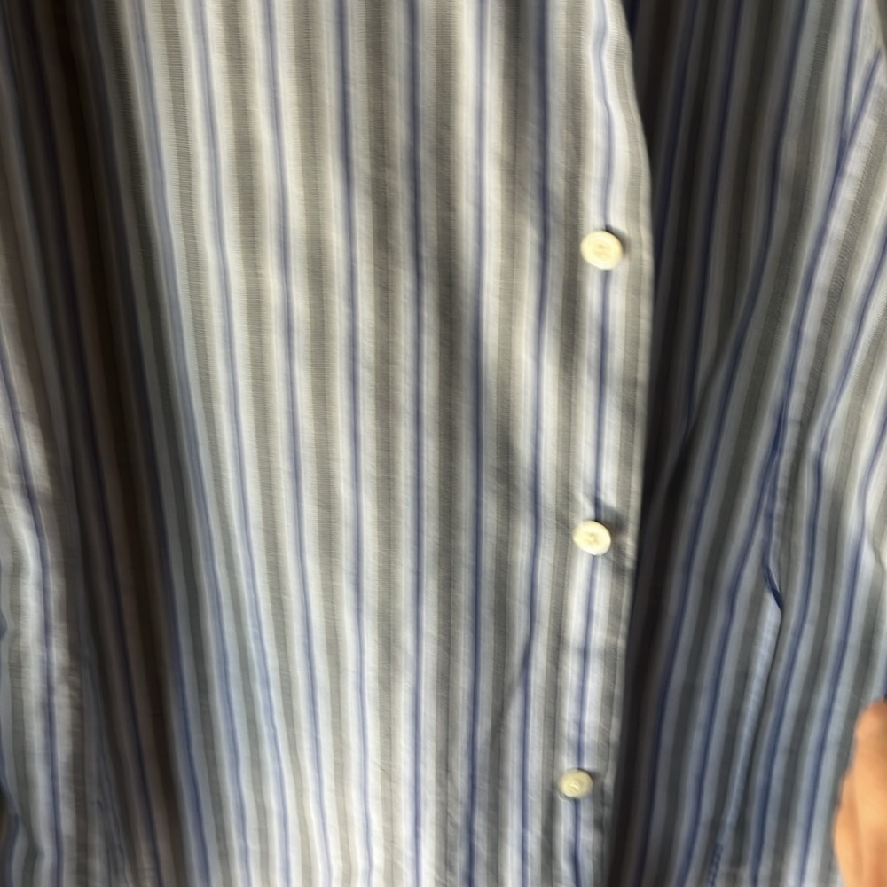 Banana Republic Button down - Picture 4 of 9